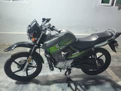 yamaha 125g Limited Matt Grey color