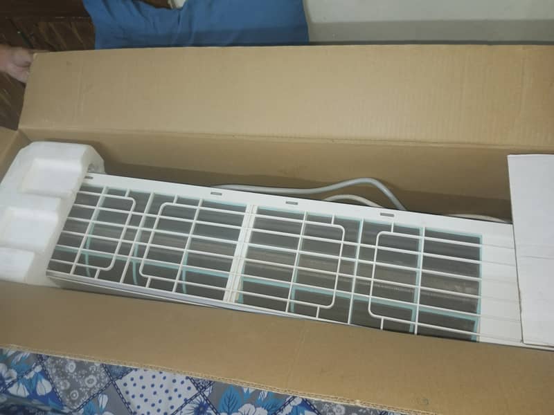 Orient DC inverter Jupiter 18 Silver white 3