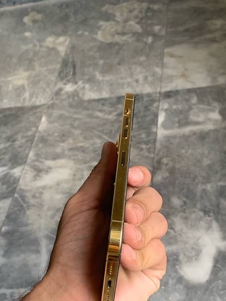 iphone 12 pro max 24k Gold plated luxury phone 1