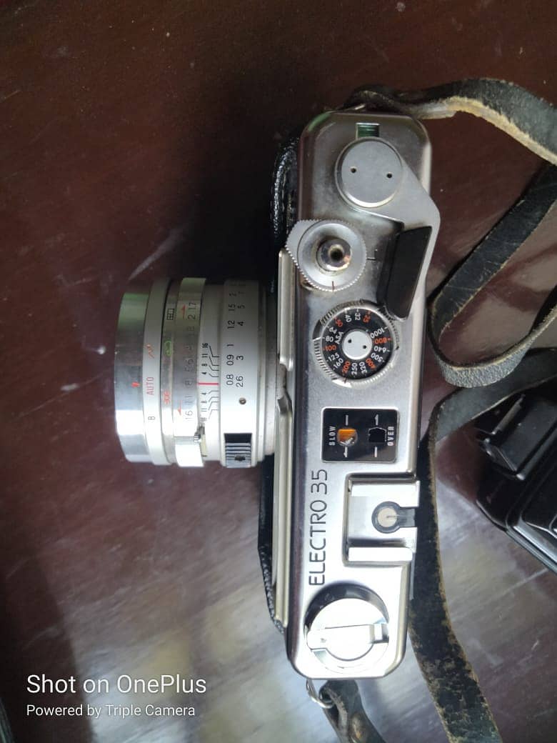 Vintage yashica camera made by japan 1