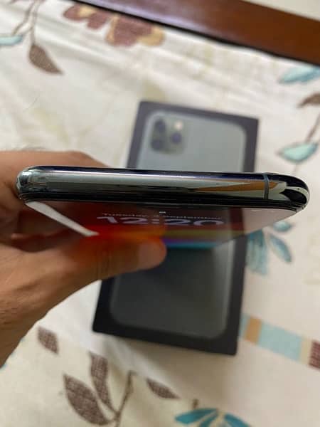 iphone 11 pro max, dual sim pta approved. 2