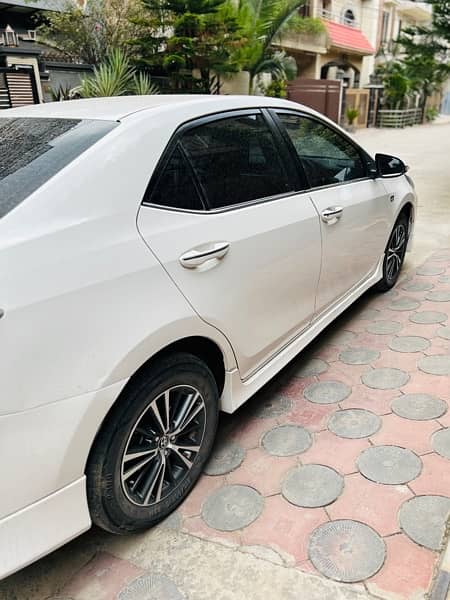 Toyota Corolla Altis 2021 5