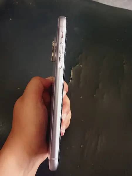 Iphone 11 Non PTA 2