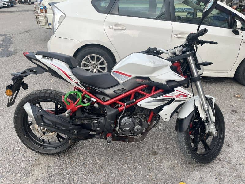 Benelli TnT 150i Efi White 4