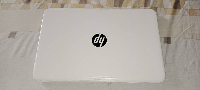 HP Stream book 1