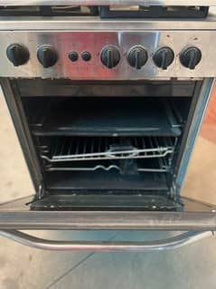 GENERALTEC Cooking Range | Excellent Condition | 4 Burner and Oven