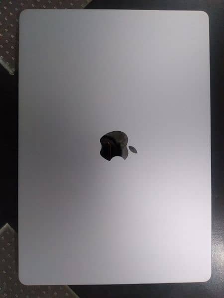 Macbook Air M3, 15" (8/512) Just Box Open 3