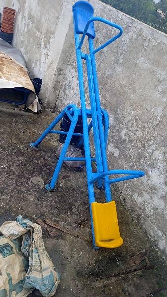 Small single seesaw 1