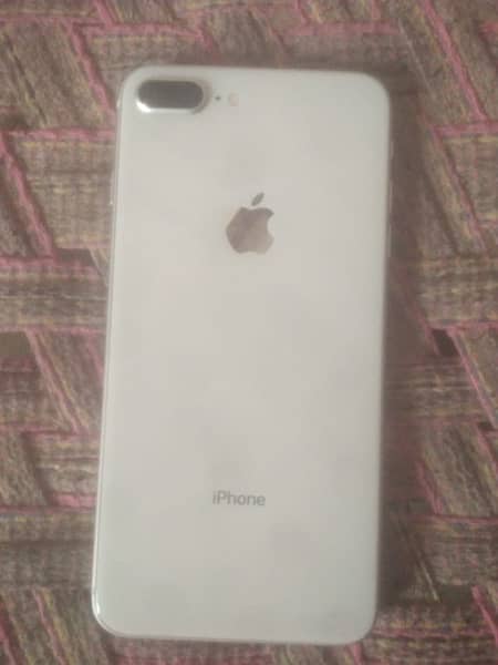 I Phone 8plus 10by10 urgent sale jv ni ha  factory unlock hai 3