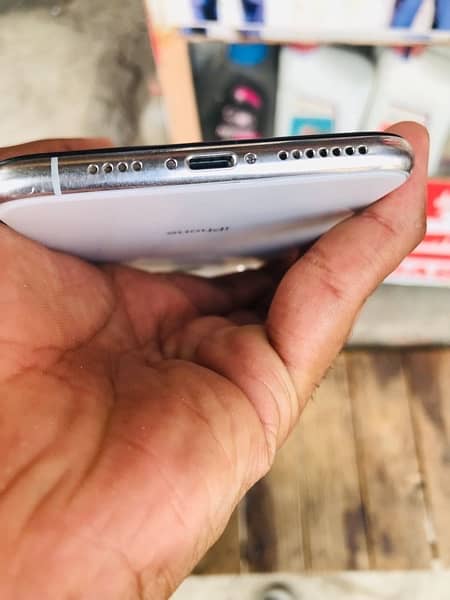 iPhone XSMax pta Approved 10/10 condition white colour 64 gb 3