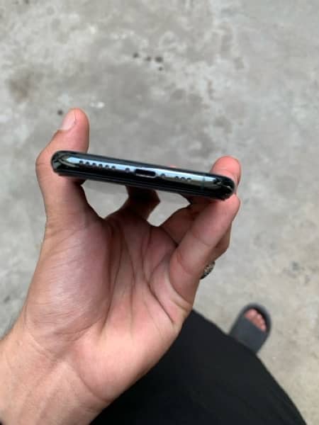 Iphone 11 pro (64)gb (jv) 3