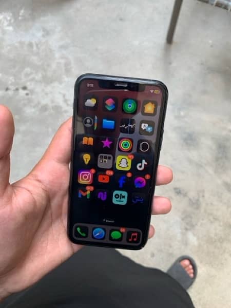 Iphone 11 pro (64)gb (jv) 5