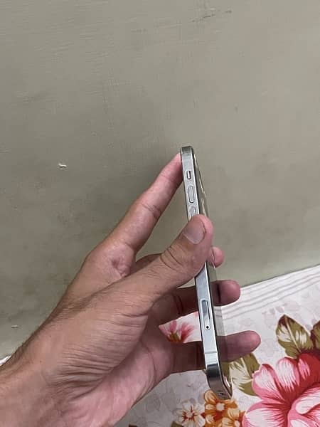 iPhone 12 Pro 128GB NON PTA 5