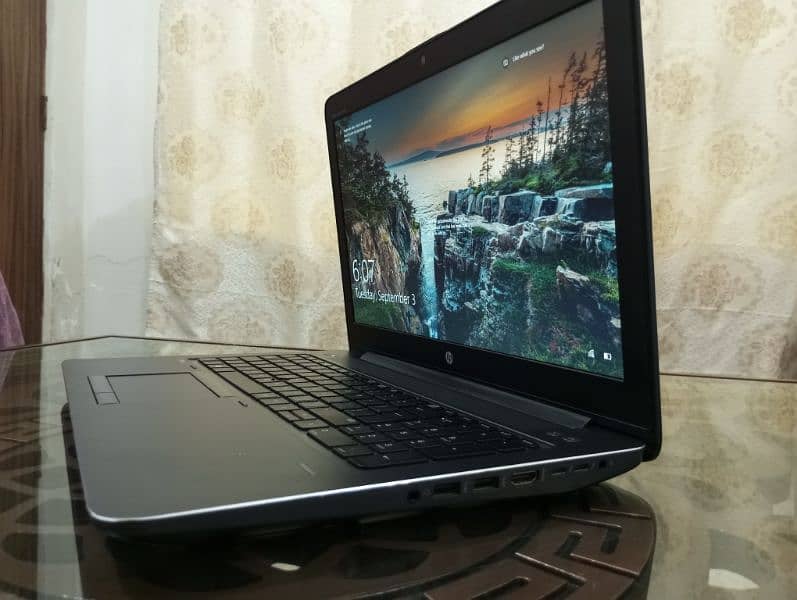 HP zbook 15 G4 i7 7th Gen with 4 GB nvidia 2