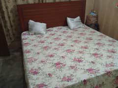 Wooden bed in excellent condition( without mattress)