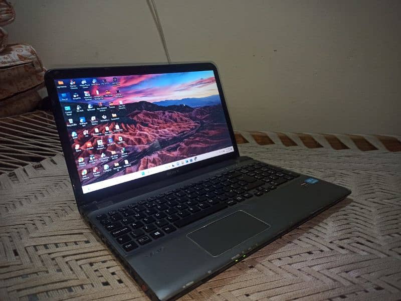 Gaming Sony Core i5 Laptop Decent Reasonable Cheap 8