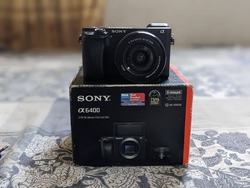 Sony a6400 with 16-50 Kit lens and Box and Accessories 14