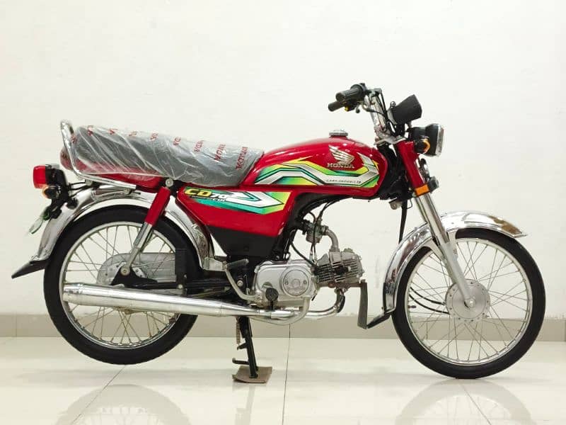 Honda CD 70 2023 Model 3