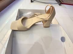 Aldo original heels new with tag