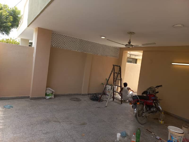 Askari 11, Sector A, 10 Marla, 03 Bed, Luxury House For Rent. 1