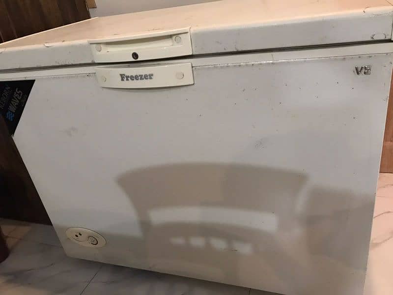 waves deep freezer for urgent sale 6