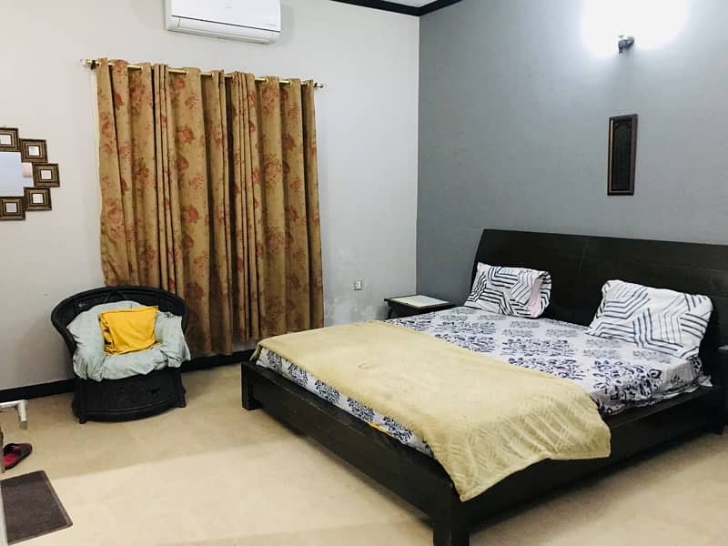 GUEST HOUSE ROOMS AVAILABLE 24HOURS AREA GULSHAN JAUHOR 19