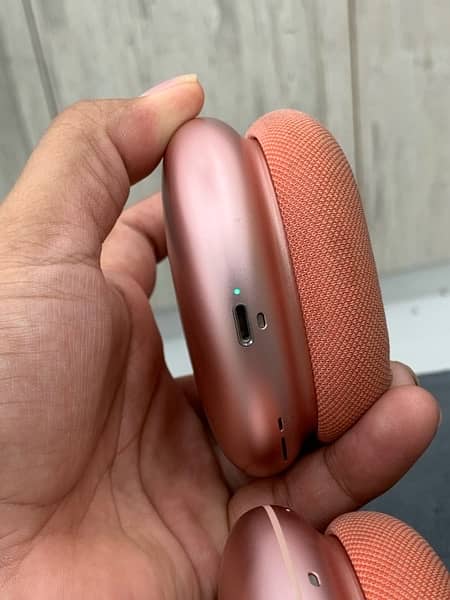 AirPods Max 4