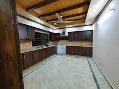 ONE KANAL UPPER PORTION AVAILABLE FOR RENT IN VALENCIA TOWN LAHORE 0