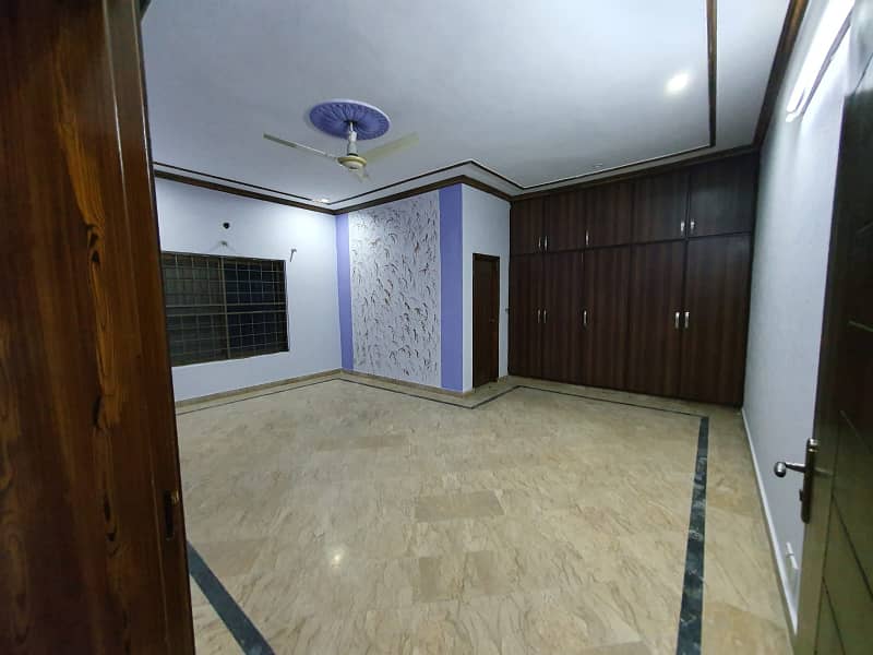 ONE KANAL UPPER PORTION AVAILABLE FOR RENT IN VALENCIA TOWN LAHORE 2