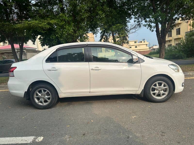 Toyota Belta 2009/12 3