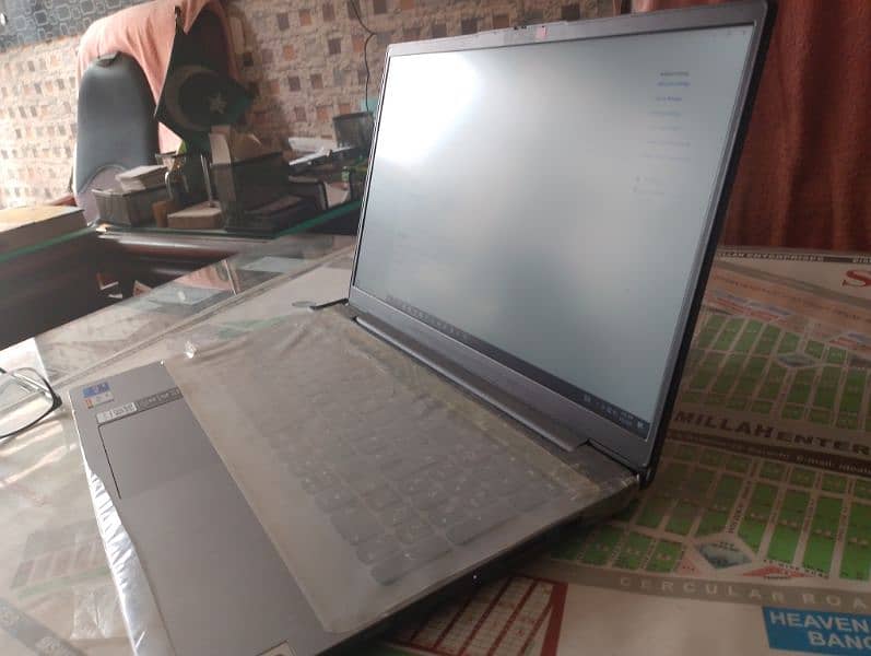 slightly use laptop for sale lenvo 1