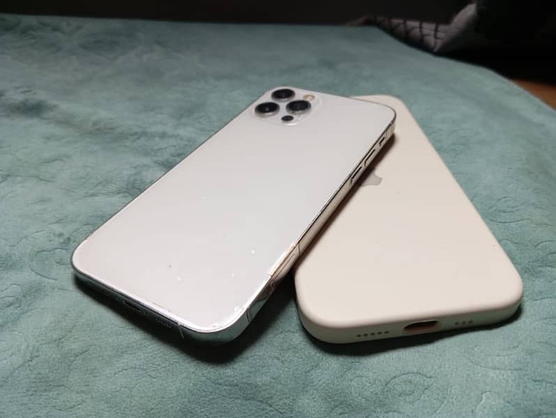 IPhone 12 pro White color 128 gb 1