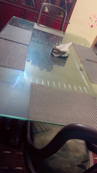 Dining Tables For sale 6 Seater\ 6 chairs dining table\glass top 3