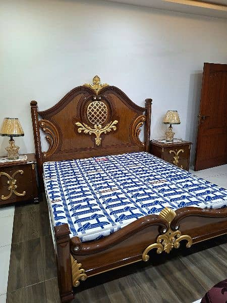 GMC Furnitures Bed Set 4