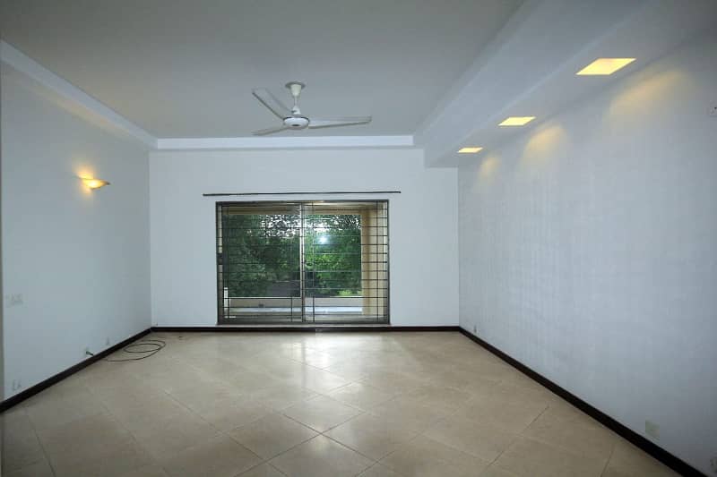 ONE KANAL MODERN DESIGN BUNGALOW FOR RENT A-BLOCK DHA PHASE 6 6