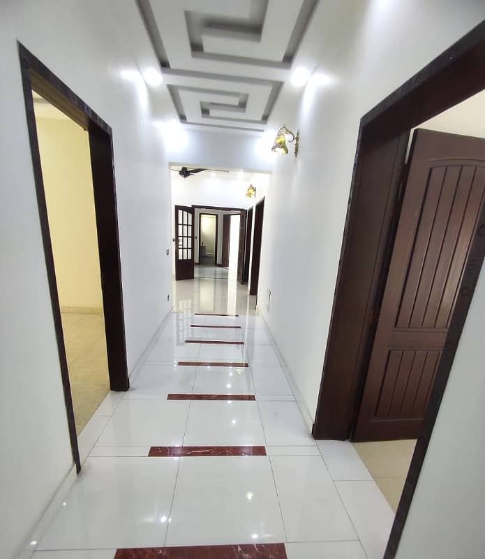 ONE KANAL Bungalow For Sale X-Block DHA Phase 3 13