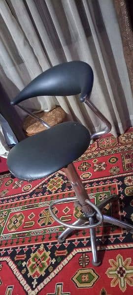 baby cutting poular chair for urgent sale condition 8.5/10 3