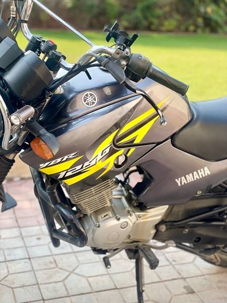 Yamaha YBR 125G 7