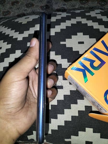 Tecno spark 6go 4gb 64gb with only box location Jaranwala only call 5