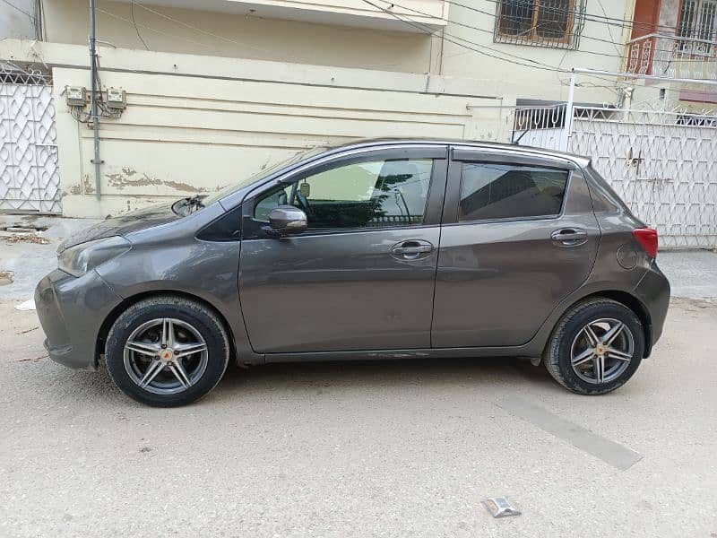 Toyota Vitz 2014 8