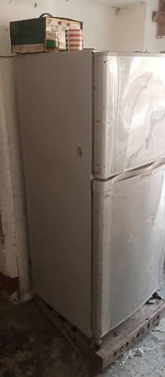 downlance frige for sale midiaum size