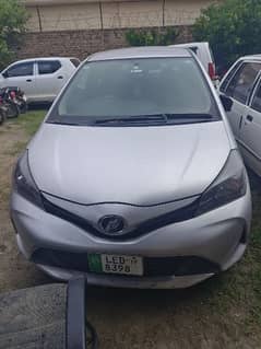 Toyota Vitz 2015