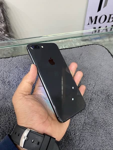 iPhone 8 Plus 256gb pta approved 1