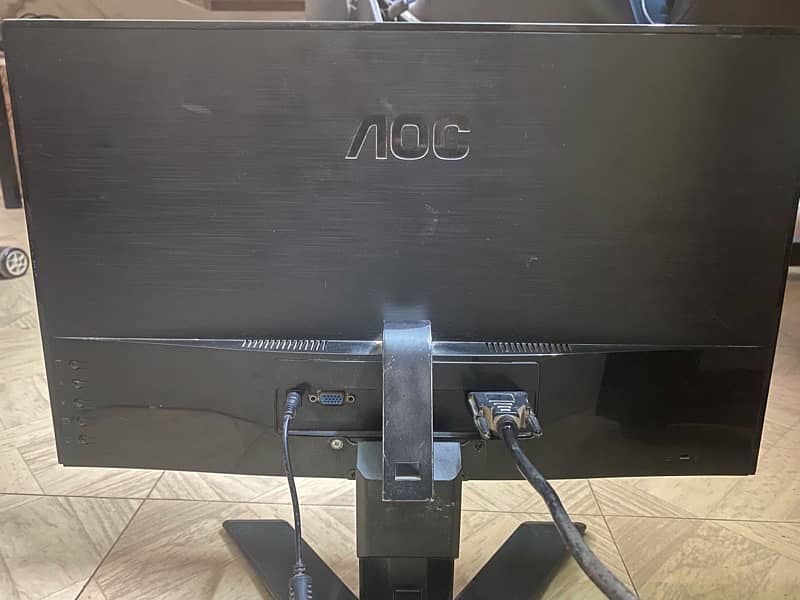 AOC borderless monitor 22” 1