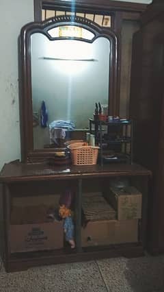 Dressing table 0