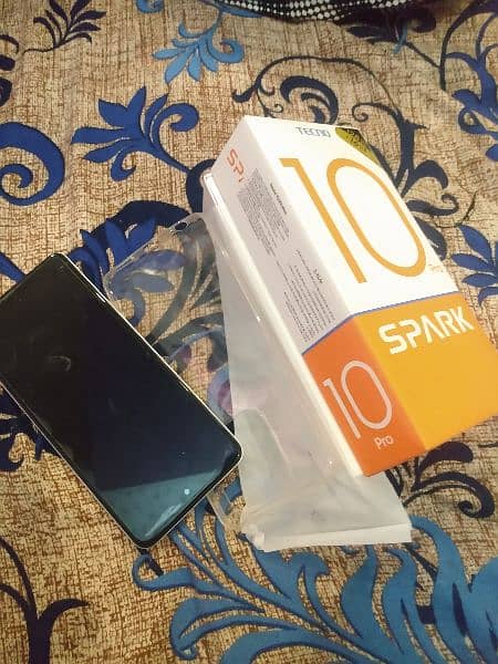 Tecno spark 10 pro 0