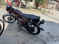 honda 125 red