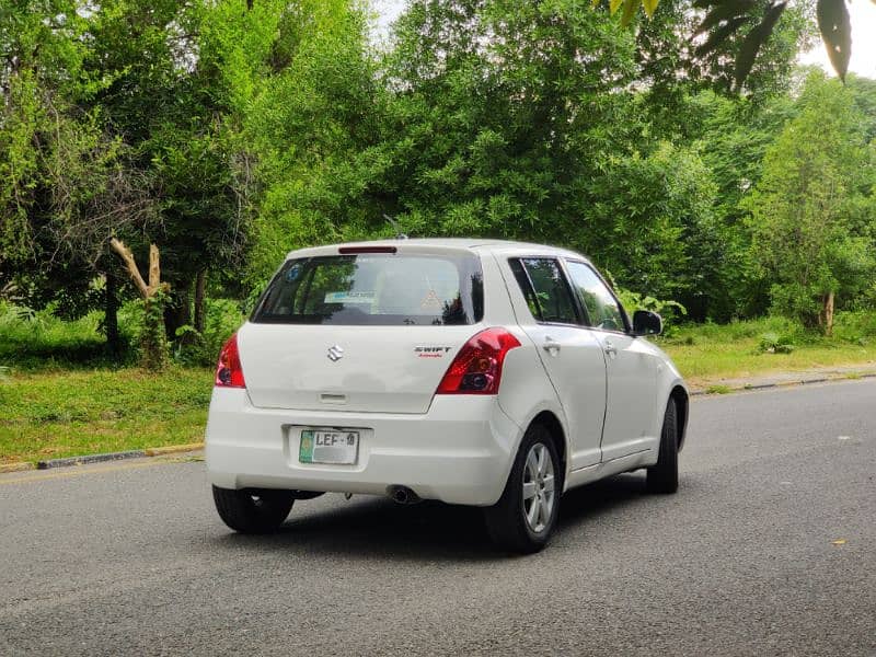 Suzuki Swift 1.3 DLX NAVIGATION AUTOMATIC 2018 2