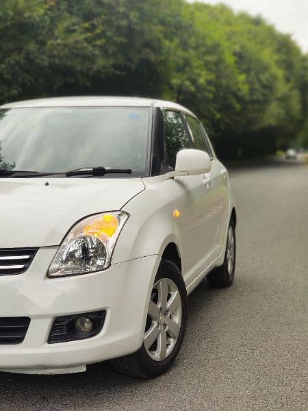 Suzuki Swift 1.3 DLX NAVIGATION AUTOMATIC 2018 3