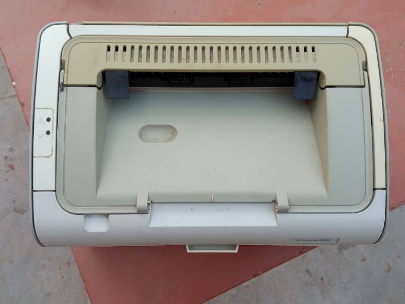 HP laserjet p1005 for sale 2